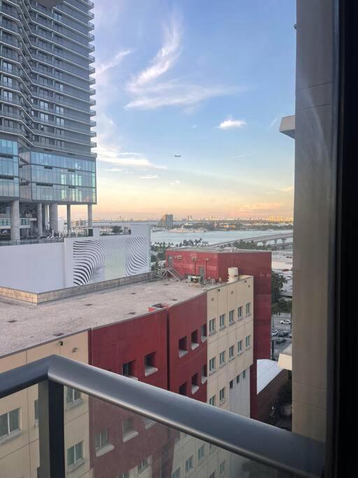 Ferienwohnung Vibrant Studio Downtown Miami Exterior foto